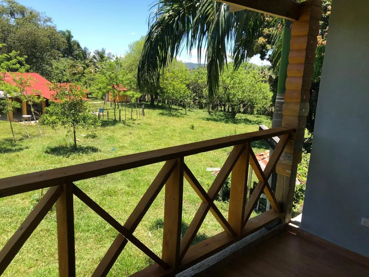 Villa Los Caciques Hermosa Villa con Piscina, Billar, Zona de BBQ y Domino Jarabacoa
