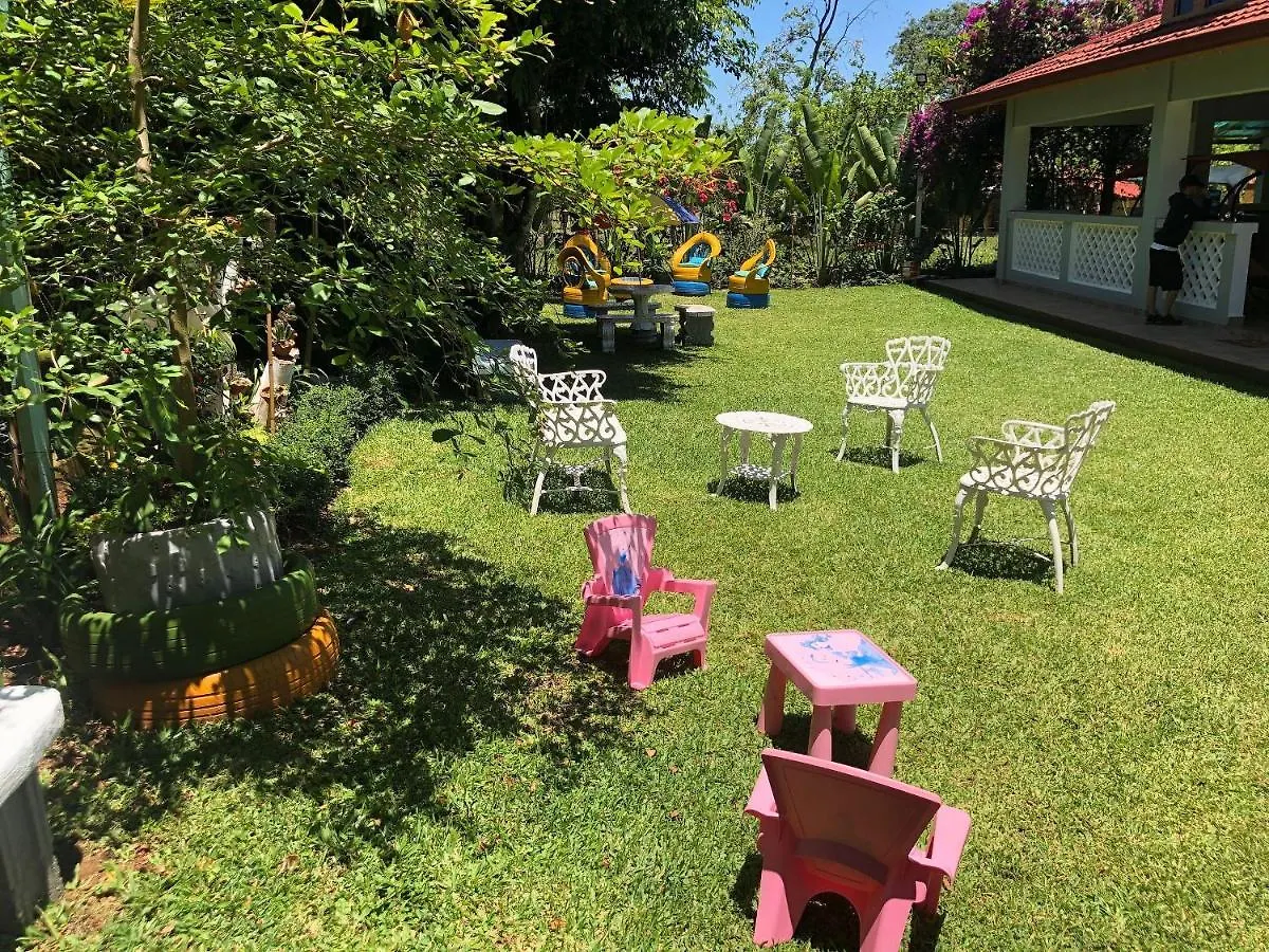 Villa Los Caciques Hermosa Villa con Piscina, Billar, Zona de BBQ y Domino Jarabacoa