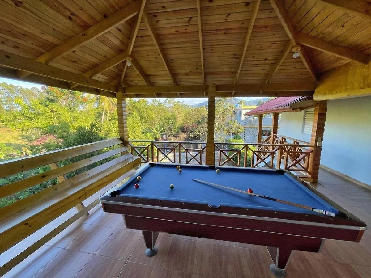 Villa Los Caciques Hermosa Villa con Piscina, Billar, Zona de BBQ y Domino Jarabacoa República Dominicana