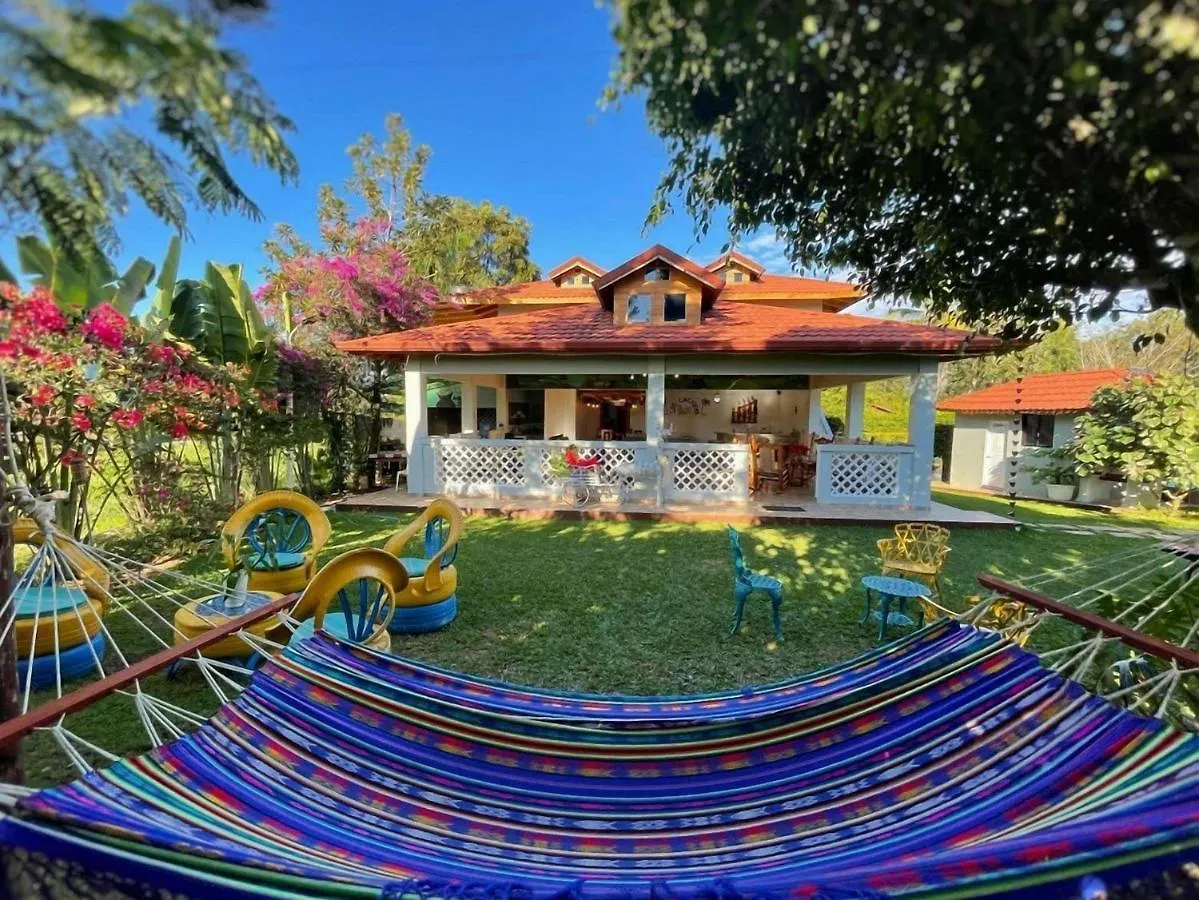 Villa Los Caciques Hermosa Villa con Piscina, Billar, Zona de BBQ y Domino Jarabacoa